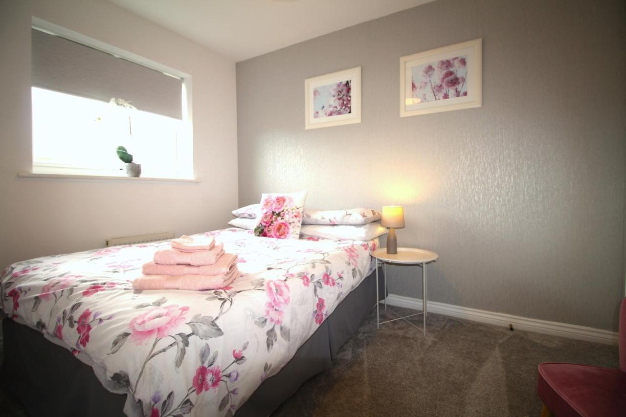 Ashington - 2 Bedroom House - Beautifully Decorated & Furnished - Large Garden 外观 照片