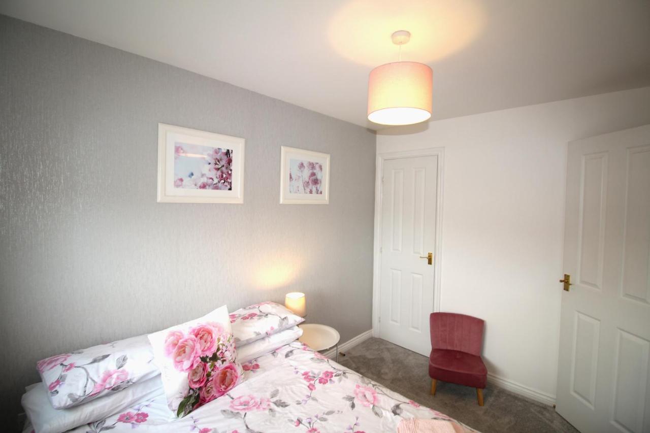 Ashington - 2 Bedroom House - Beautifully Decorated & Furnished - Large Garden 外观 照片